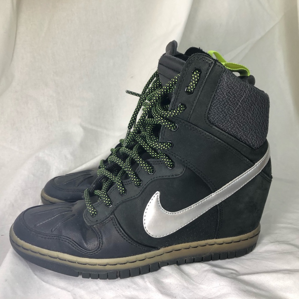 Nike sky high sneaker boot